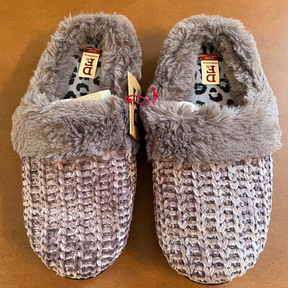 Dearfoams NWT size Large 9-10 chenille and faux fur slippers slides in grey